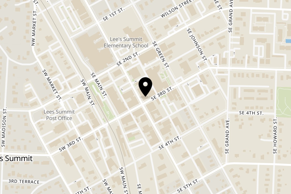 Map showing the location of Taco-Holics Club on 100 SE 3rd St in Lee's Summit